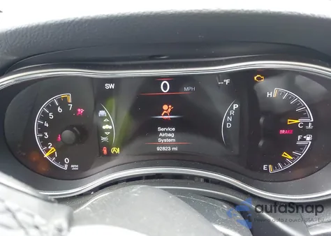 2020 Jeep Grand Cherokee Altitude 4X2 from USA, damaged, VIN 1C4RJEAG3LC372299